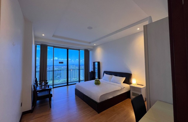 Super Comfy 1800sqft Condo, 3bedroom with 2kingsize bed in Kuching, Sarawak