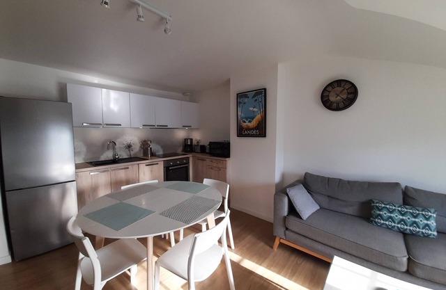 Super cosy and functional T3, in the heart of Dax, with lots of charm
