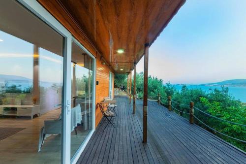 Super Exclusive Bungalow Vacation