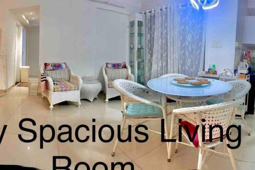 Super Luxurious Very spacious 4 BHK Appartment