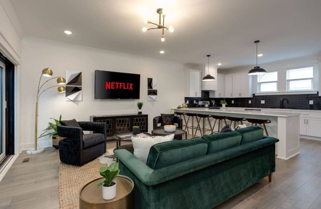 Super Luxury Home-Max Space-Gorgeous Decor