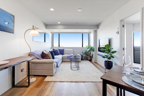 Super Plush Takapuna 1BR Apt Free CarPark
