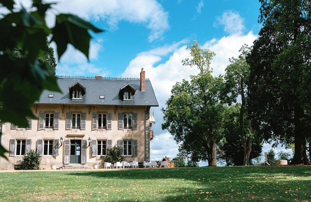 Superb country house with a lovely large garden