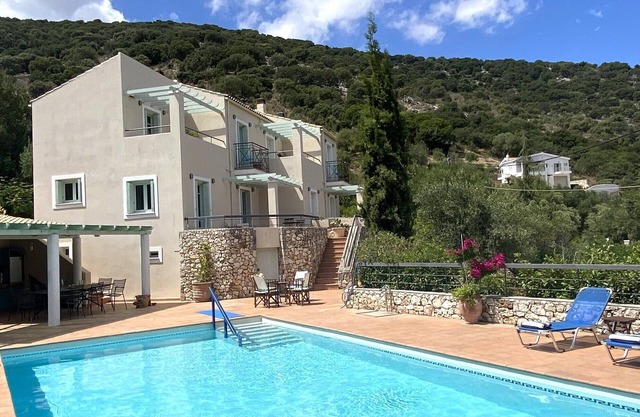 Superb Villa Agia Efimia, No car rental necessary, Private pool, Outside kitchen