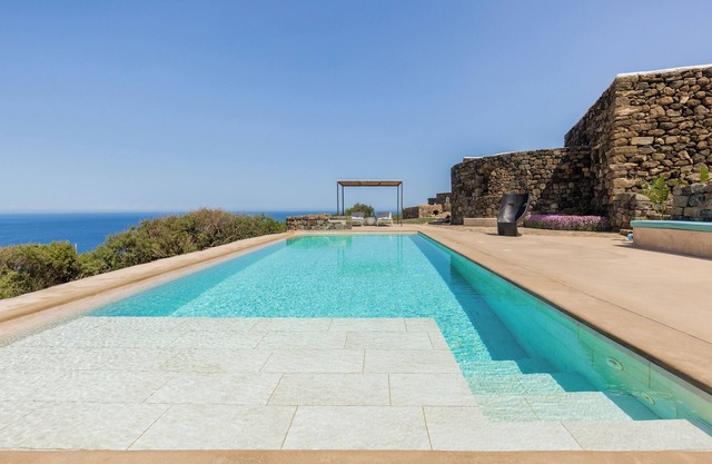 Superb Villa With Private Pool, Authentic Charm and Impressive Views