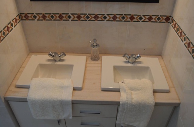 Superior 3 bed apartment in remote location to relax & explore Central Portugal