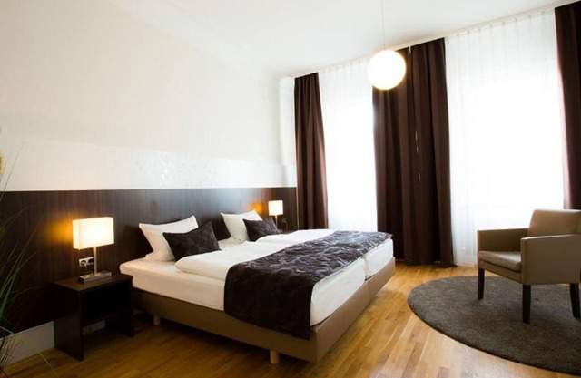 Superior 3-room apartment with balcony - City-Apartments Am Konrad-Adenauer-Park