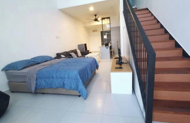 Superview Duplex with WiFi & Netflix
