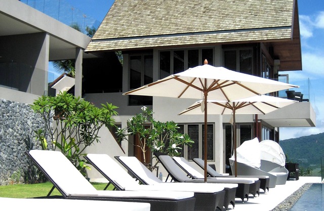 Suralai - Luxury Hilltop Villa