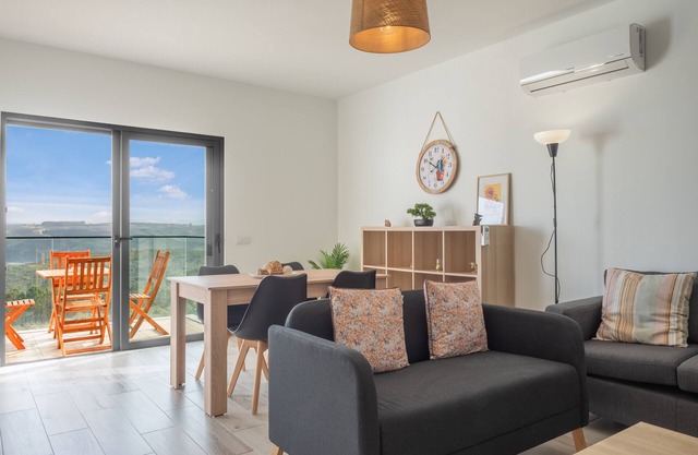 Surfer's Pitstop Apartment