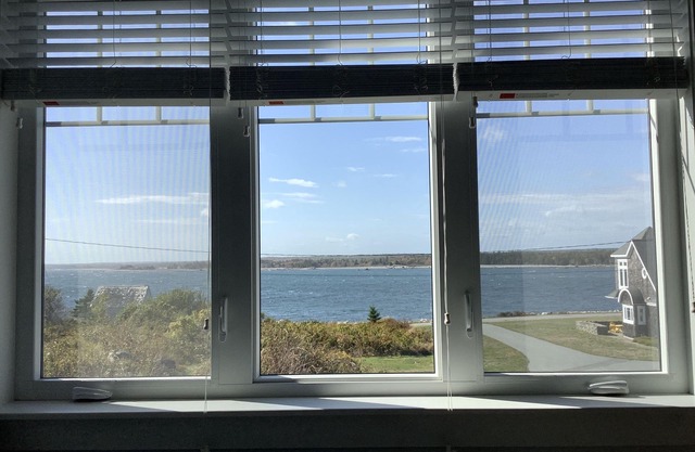 Surfs Up Eagle Head Bay, Oceanfront