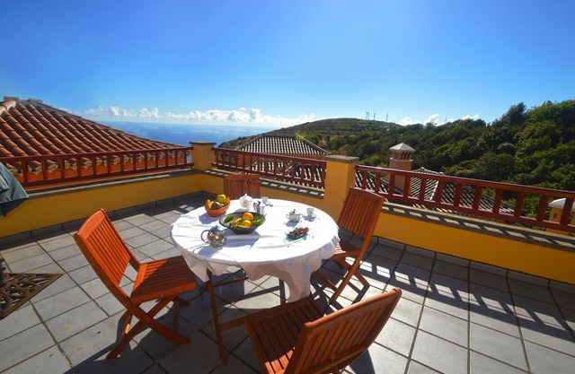 Surrounded by orchards and close to Santa Cruz de La Palma