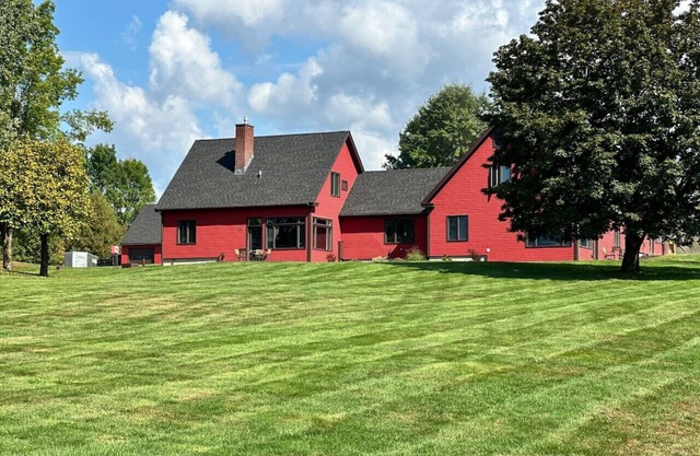 Suss View Suites-Nicols Ledge.