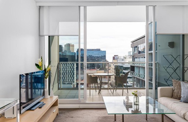 Swainson on Hindmarsh