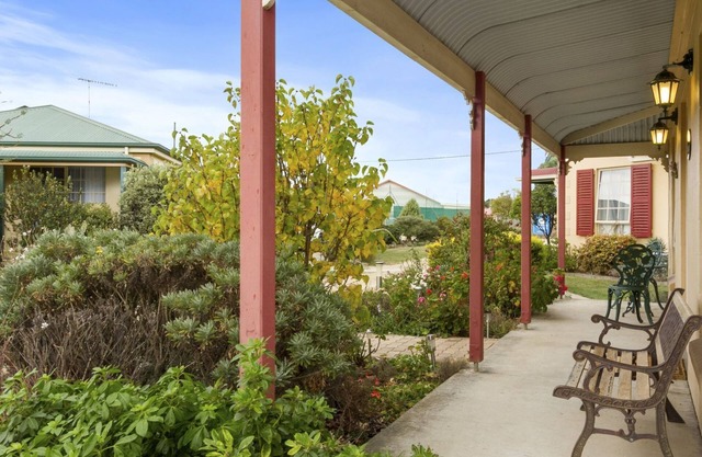 Swansea Cottages - 2 bedroom cottages - Adjacent the beach.