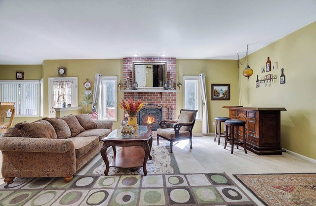 ‼️Swiftwater 4BR Home with Fireplace & Backyard