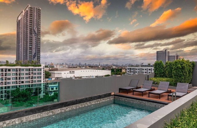 swimming pool and gym , near BTS PuChao,bkbloft3 - Tambon Thepharak