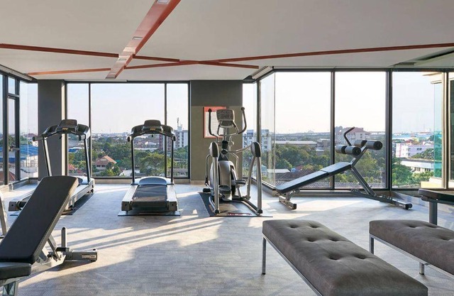 Swimming pool and gym , near BTS PuChao/bkbloft8 - Tambon Thepharak