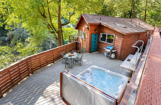 Sydney's Retreat: Stylish & Captivating Treetop Paradise! Quiet!HtTb/Pup/WiFi