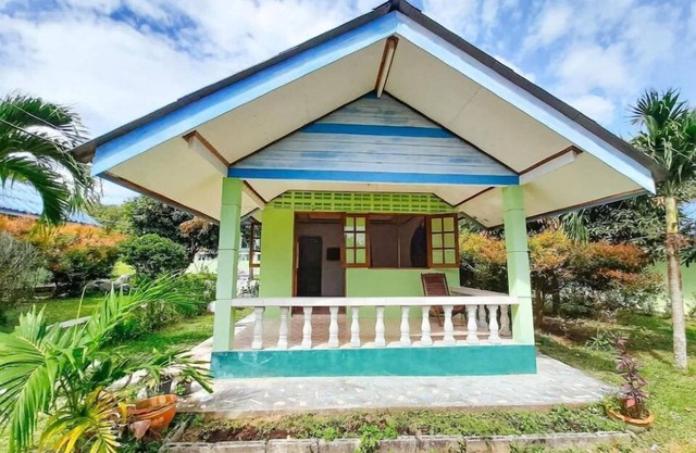 T and T House - Adults Only