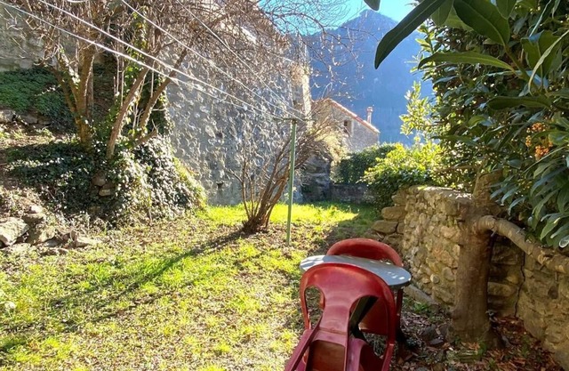 T2 Dans Maison DE Village Avec Jardin