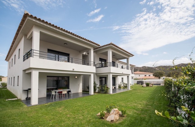 T3 RESIDENCE PETRADORU ILE-ROUSSE CHARM COMFORT POOL