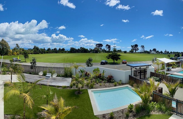 Tahuna Beach Apartment - Easy walk to the beach & lots of local eateries!