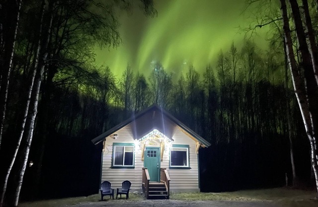 Talkeetna’s Mount Dall Cottage - WiFi&laundry - easy access from Parks Highway!