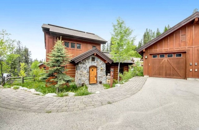 Tamarack Ski-In/Out | Fireplace + Slopeside Views