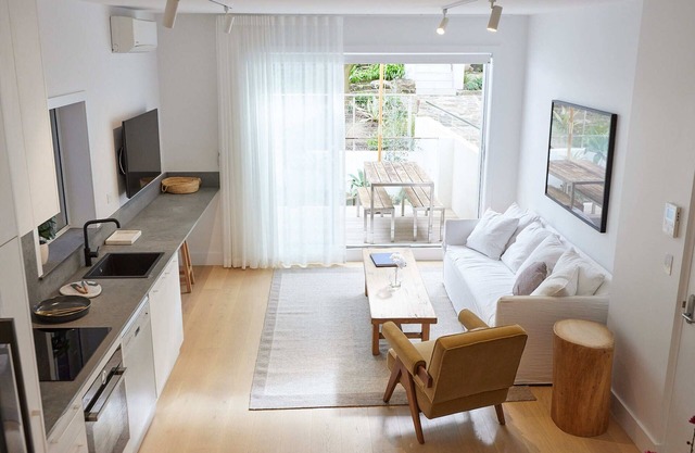 Tamarama Beach Pad 6