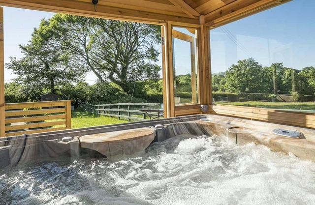 Tan-yr-Onnen, New Quay