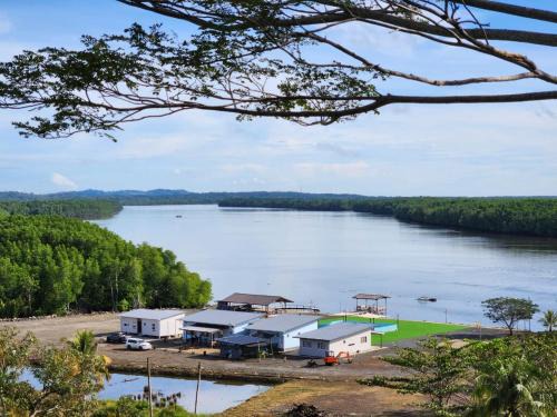 TANJUNG GROVE VILLAS