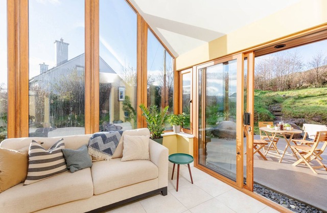 Taobh Tire -Stnning Brandon Views