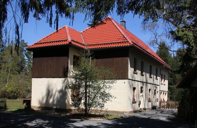 Tasteful apartment in the Eifel National Park with a garden right on the forest!