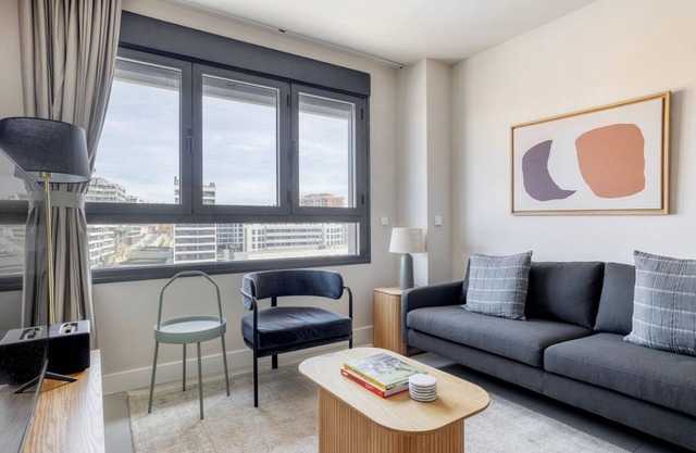 Tasteful Imperial 1BR w/Gym, Pool & Doorman, near Parks, by Blueground