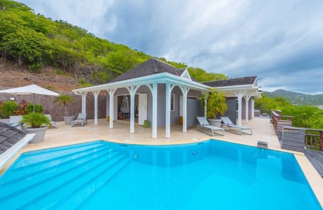 Tastefully Decorated Villa YELLOW LAGOON - Pool!