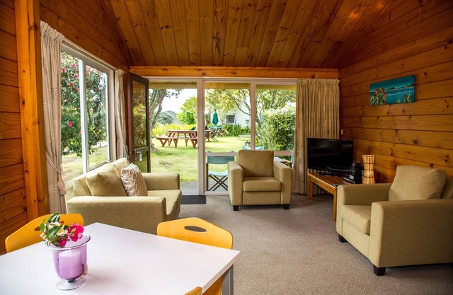 Tatahi Lodge Beach Resort