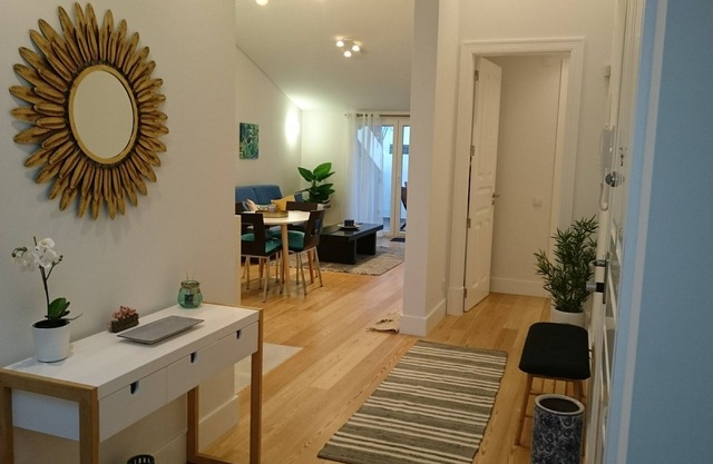 Tauro 195-Beautiful 2 bedroom apartment elevator, King Size ensuite and terrace