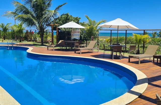 Tavarua Itacimirin Bungalow Foot in the sand