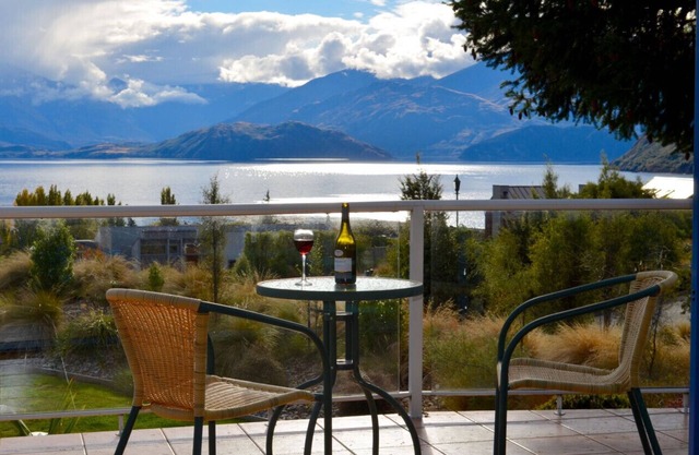 Tawhiri - stunning views in paradise