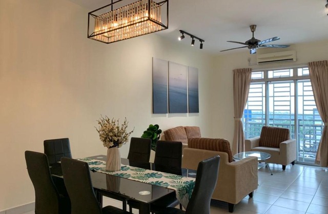 Tebrau City Residence,Warm Suite by Antlerzone