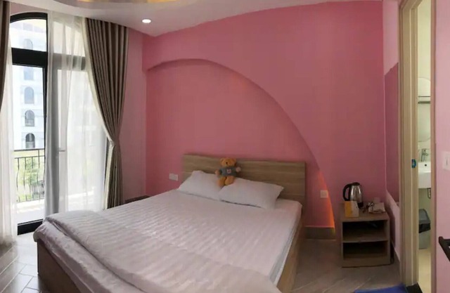 Teddy 108 Homestay (Pink Bear)