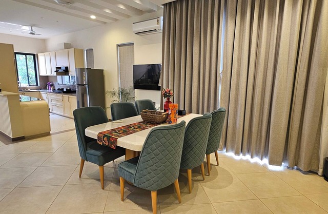 Telferk 4BHK Luxurious Villa I Private Pool & Garden I Wifi I Anjuna Goa