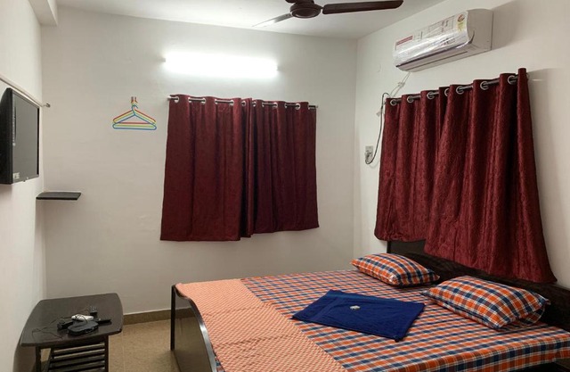 Temple Tree Homes Next to Sankara Nethralaya & Apollo Hospitals Service Apartments With Exclusive Kitchen