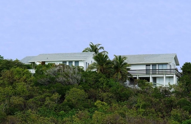 Tennis Villa 2 on Top of Breezy Hill