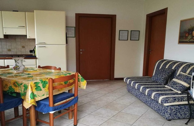 Terra Madre Residence - Apartment the "Waning Moon" with beautiful sea view.