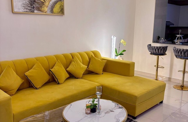 Terrace stunning Burj view , 2 bedroom apartment 5 mins to dubai mall