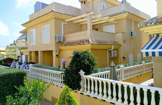 Terraced house in Santa Pola near the beach VT-467909-A