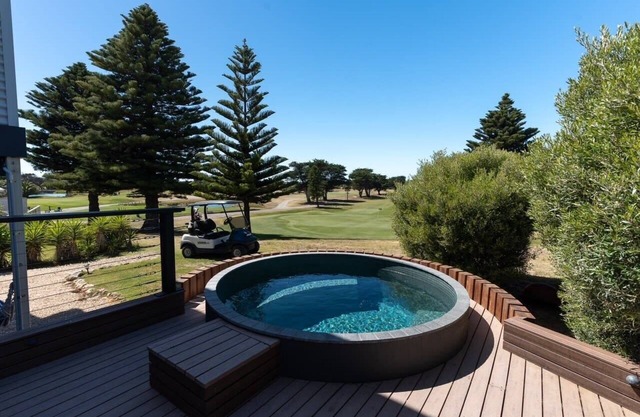 The 19th Hole - Billabong Rd-Golf-Pets Negotiable