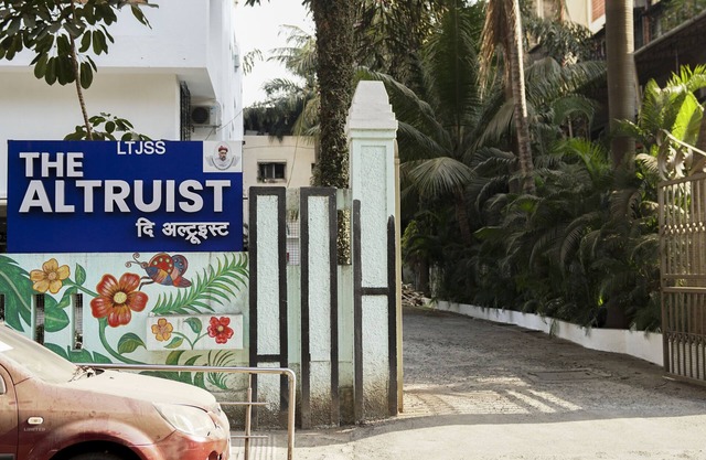 The Altruist Business Stays NM-2